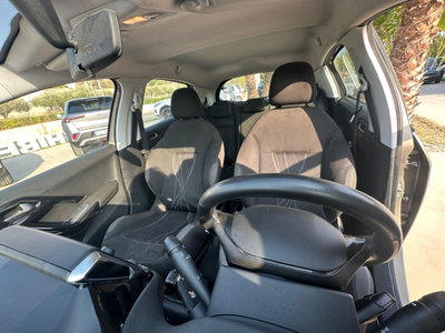 Peugeot 208 82 5 porte Allure (9)