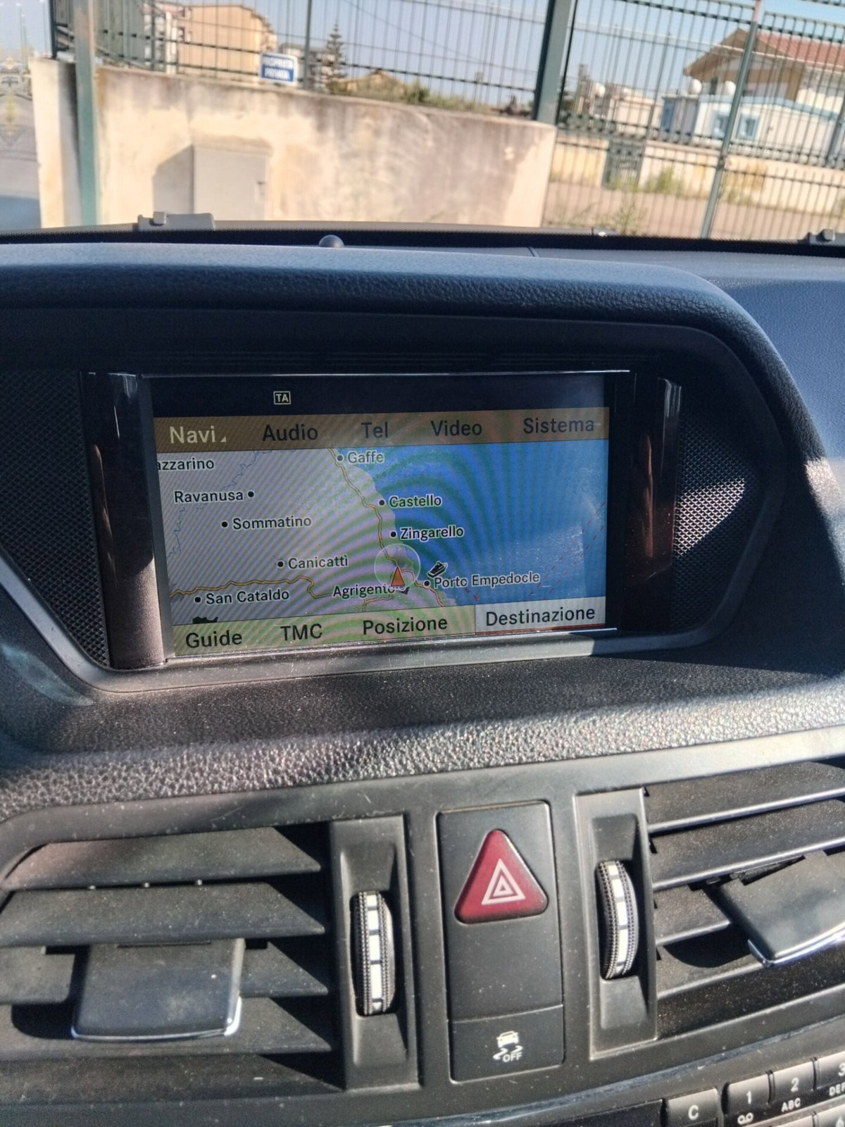 Mercedes-Benz Classe E Coupé 350 CDI Coupé BlueEFFICIENCY Avantgarde (13)