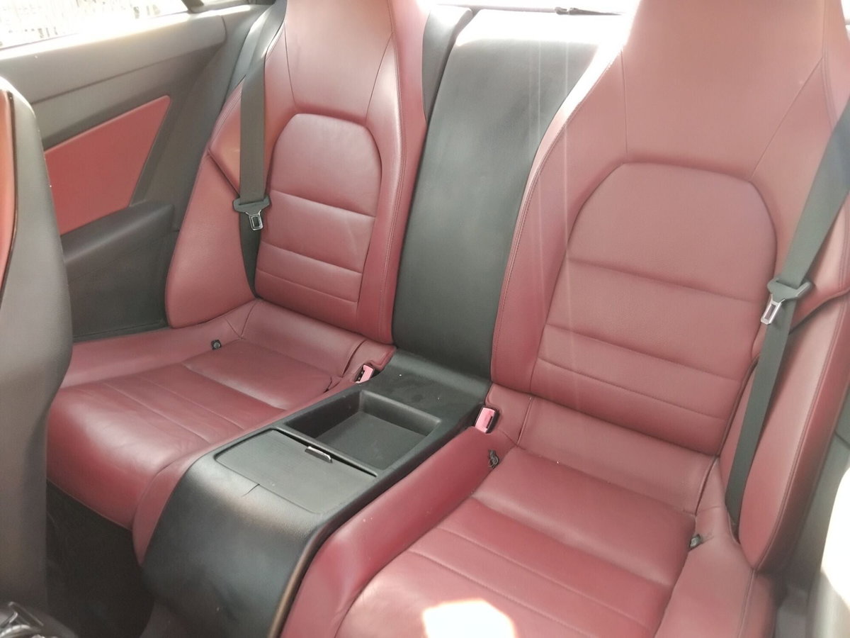 Mercedes-Benz Classe E Coupé 350 CDI Coupé BlueEFFICIENCY Avantgarde (8)
