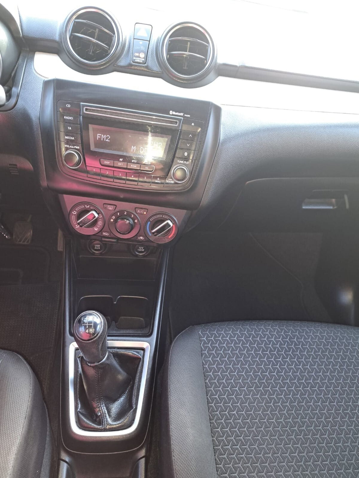 Suzuki Swift 1.2 Dualjet Easy (16)