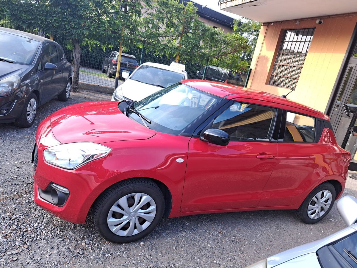 Suzuki Swift 1.2 Dualjet Easy (2)