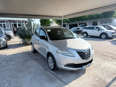 Lancia Ypsilon 1.2 69 CV 5 porte Gold (3)