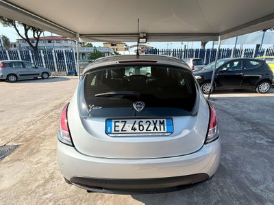 Lancia Ypsilon 1.2 69 CV 5 porte Gold (4)