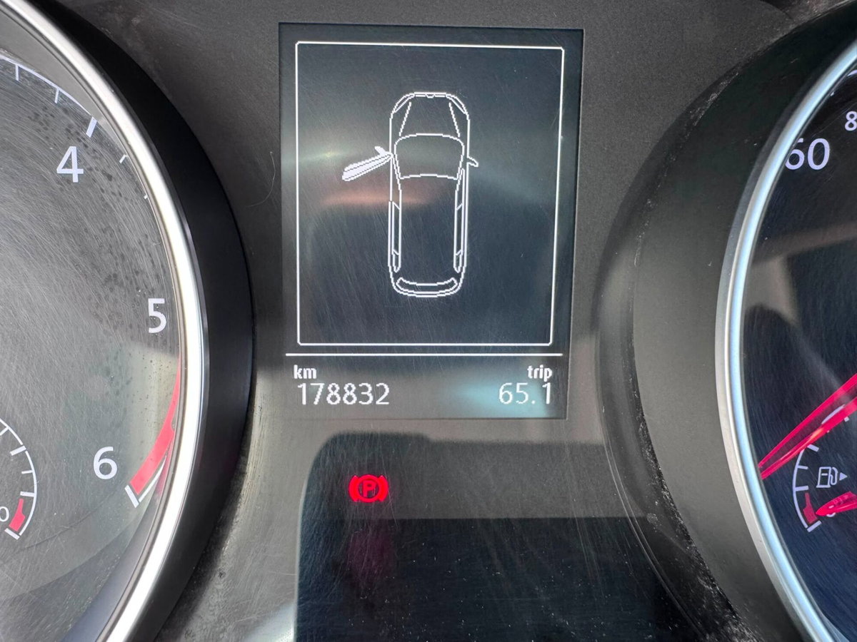 Volkswagen Golf Variant Alltrack 2.0 TDI 184CV DSG 4MOTION BMT (16)