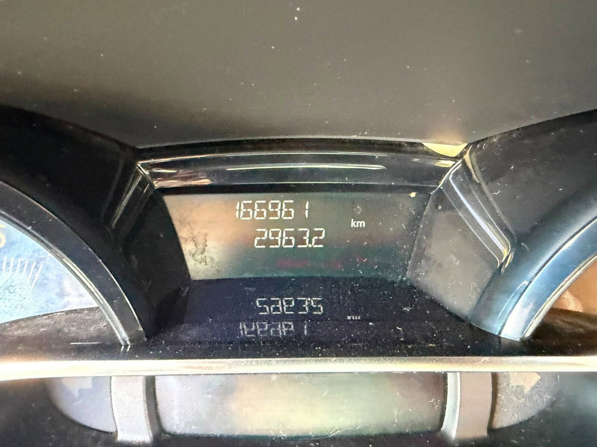Renault Clio 1.2 75CV 5 porte Wave (13)