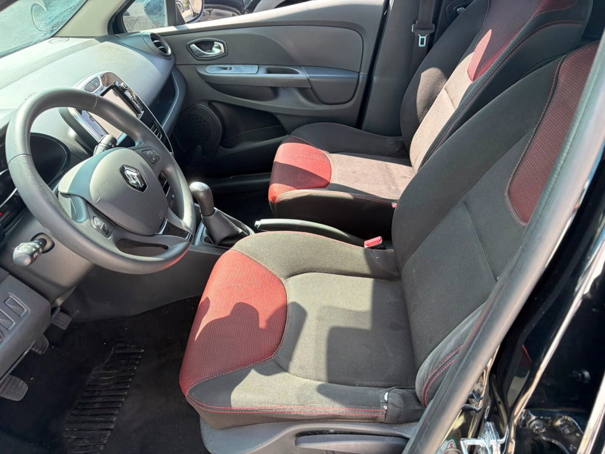 Renault Clio 1.2 75CV 5 porte Wave (7)