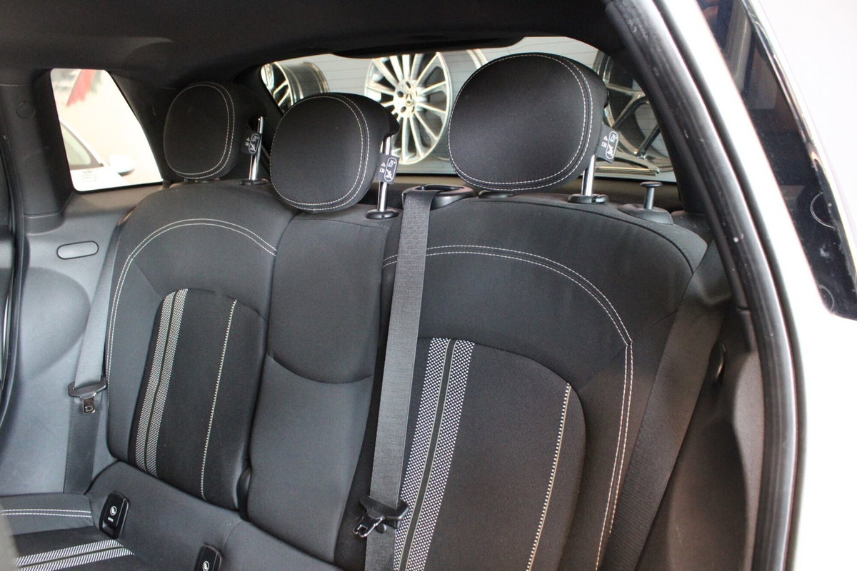 MINI Mini 1.5 One Hype 5 porte (11)