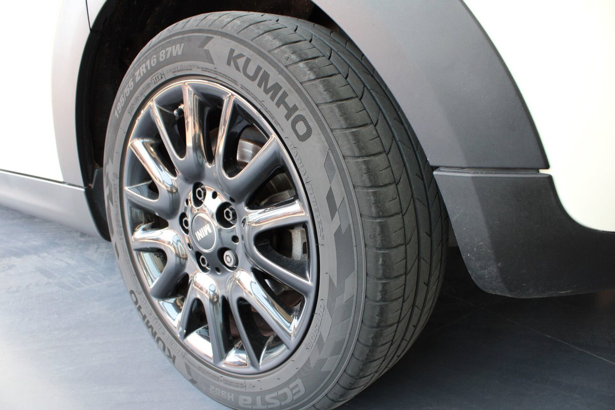 MINI Mini 1.5 One Hype 5 porte (7)