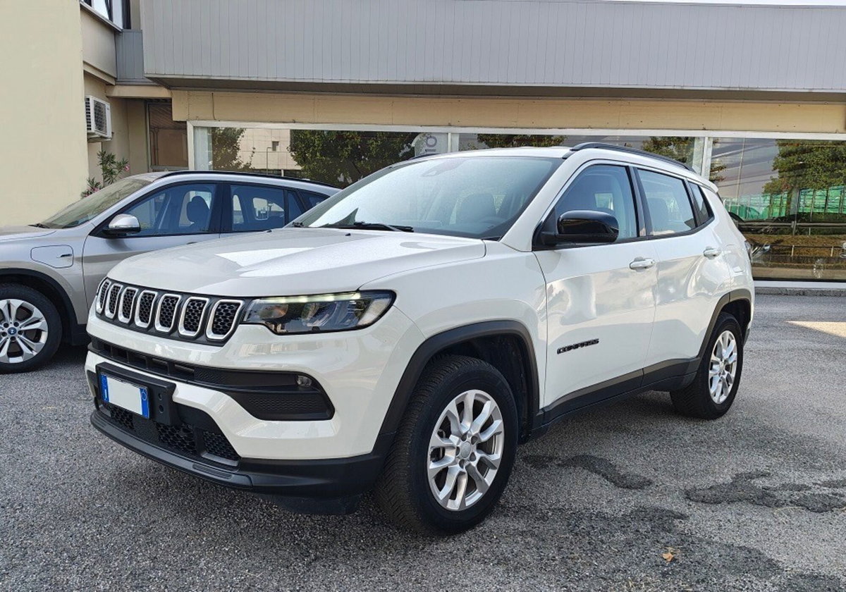 Jeep Compass 1.3 T4 190 CV PHEV AT6 4xe Longitude (4)