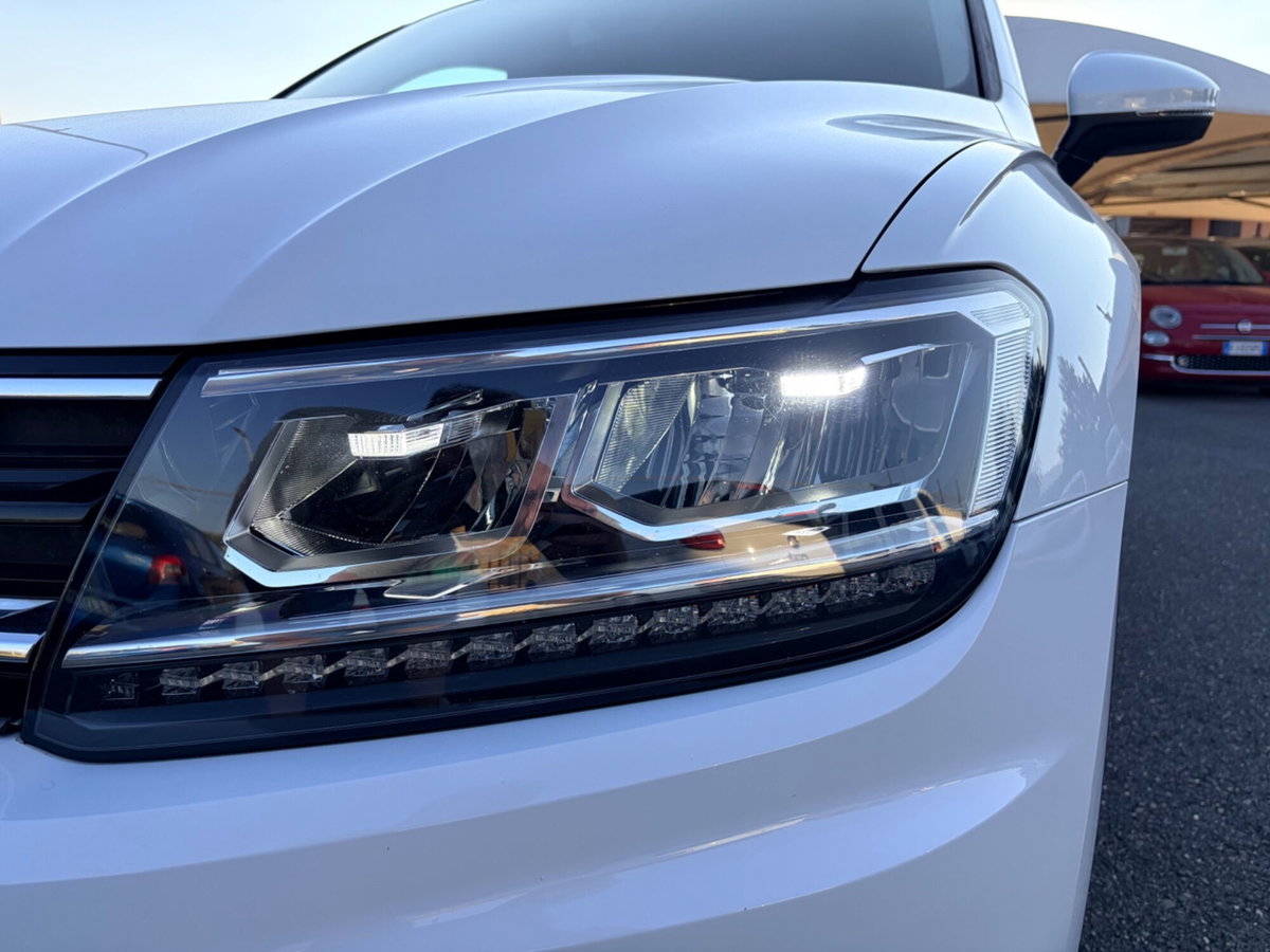 Volkswagen Tiguan 2.0 TDI SCR DSG Executive BlueMotion Technology (11)