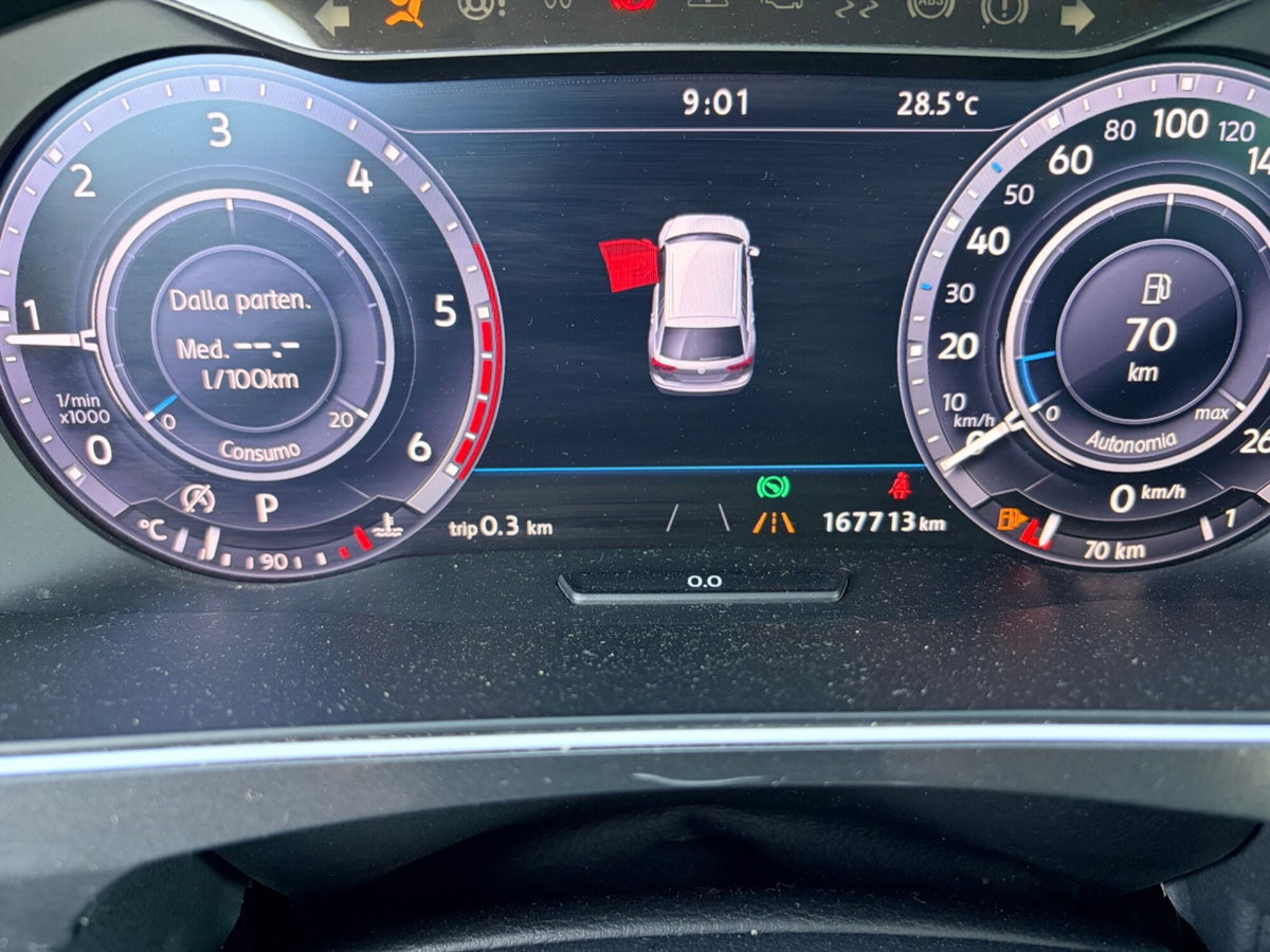 Volkswagen Tiguan 2.0 TDI SCR DSG Executive BlueMotion Technology (17)