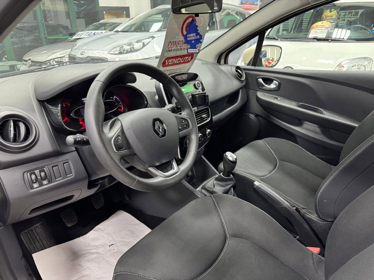 Renault Clio 1.2 75CV GPL 5 porte Wave (10)