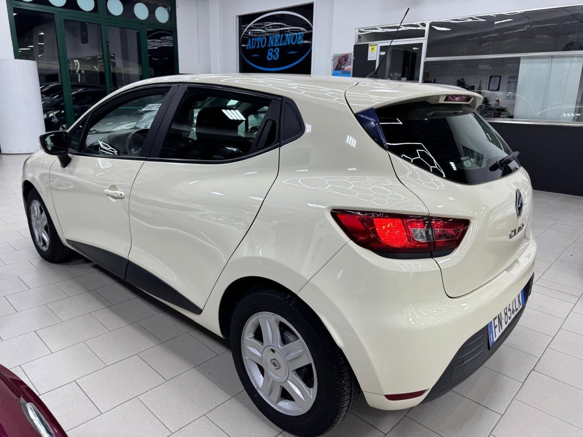 Renault Clio 1.2 75CV GPL 5 porte Wave (5)
