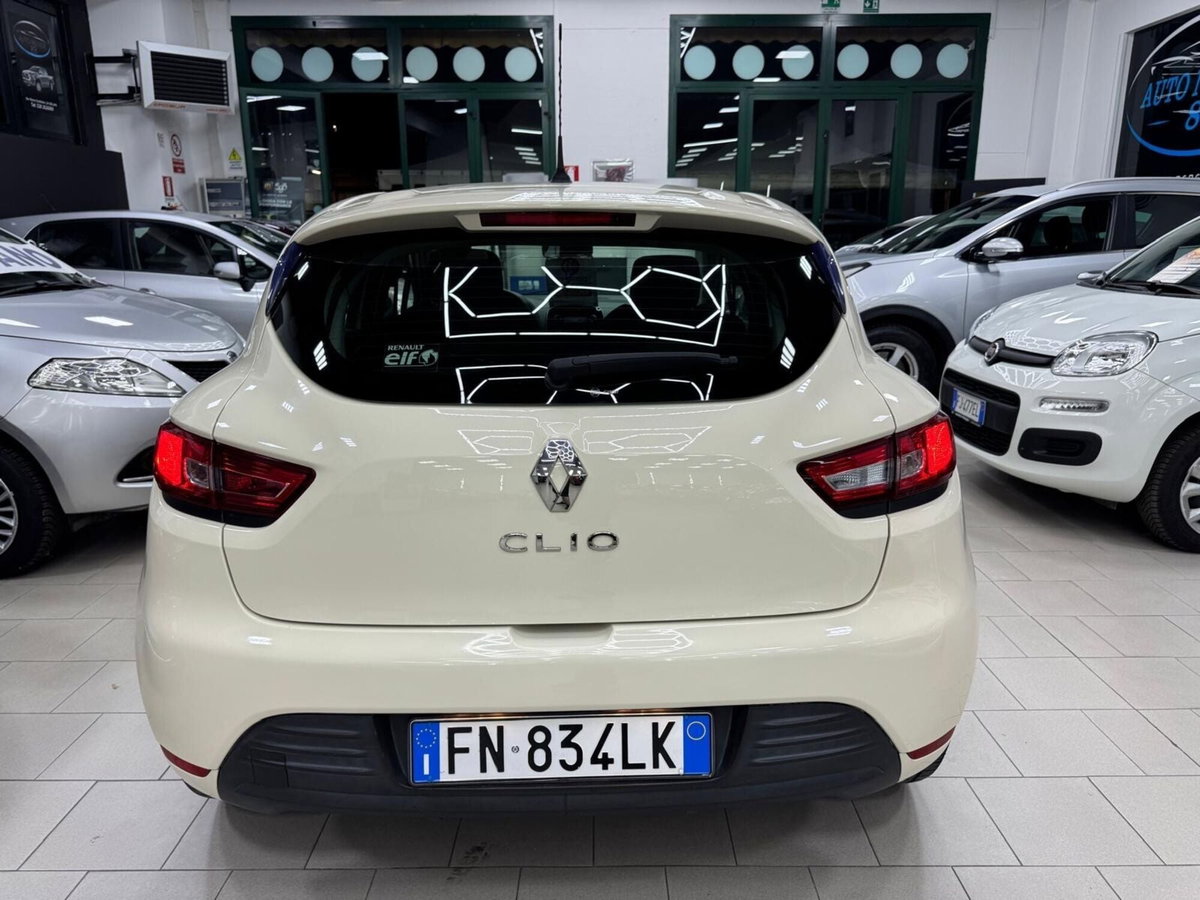 Renault Clio 1.2 75CV GPL 5 porte Wave (6)