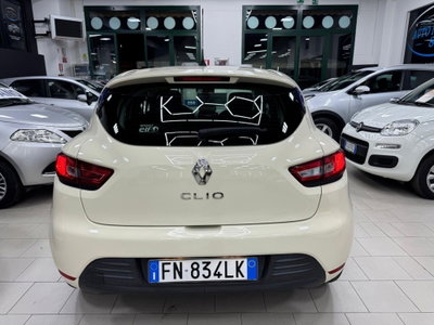 Renault Clio 1.2 75CV GPL 5 porte Wave (6)