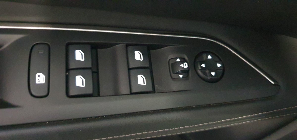 Peugeot 3008 BlueHDi 130 S&S Allure (15)