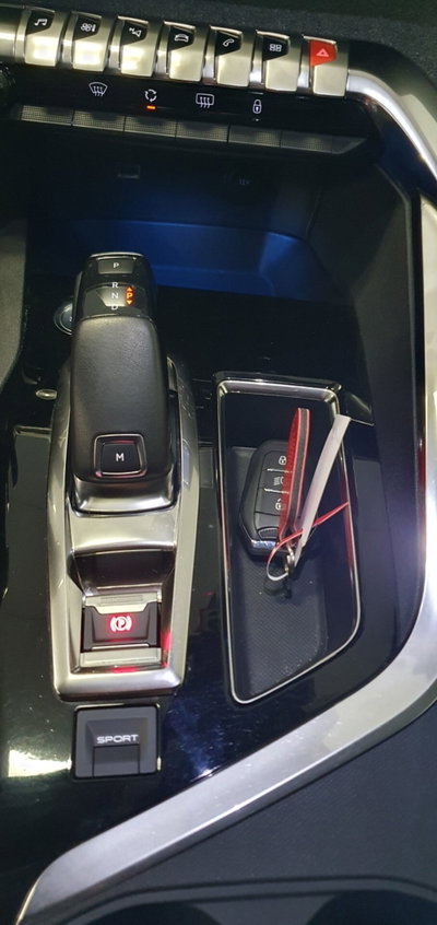 Peugeot 3008 BlueHDi 130 S&S Allure (8)