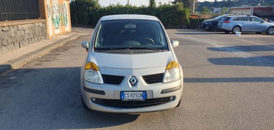 Renault Modus 1.5 dCi 82CV Confort Dynamique (2)
