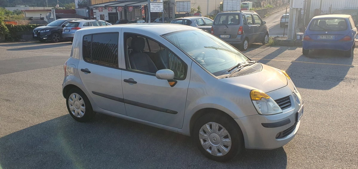 Renault Modus 1.5 dCi 82CV Confort Dynamique (3)