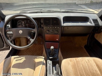 Lancia Thema i.e. (9)