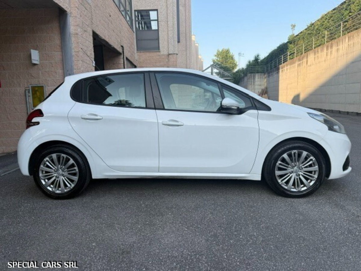 Peugeot 208 82 5 porte Active (4)