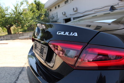Alfa Romeo Giulia 2.2 Turbodiesel 136 CV AT8 Business (18)