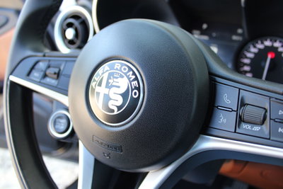 Alfa Romeo Giulia 2.2 Turbodiesel 136 CV AT8 Business (20)