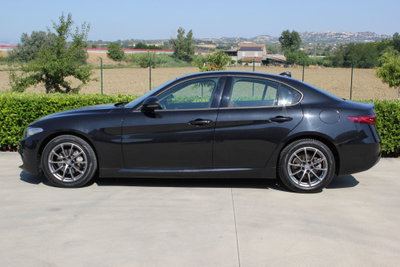 Alfa Romeo Giulia 2.2 Turbodiesel 136 CV AT8 Business (3)