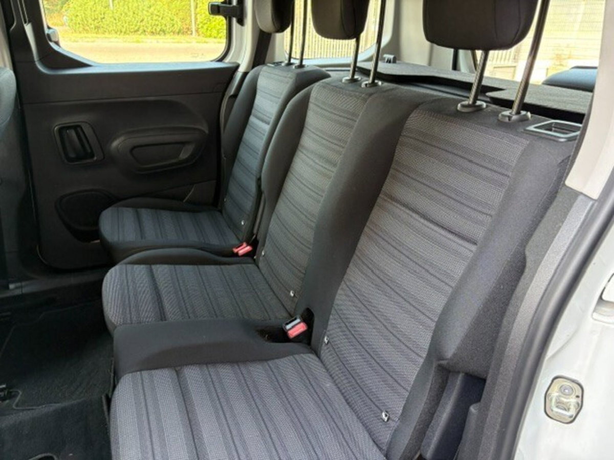 Opel Combo Life 1.2 110 CV S&S MT6 Advance XL (11)
