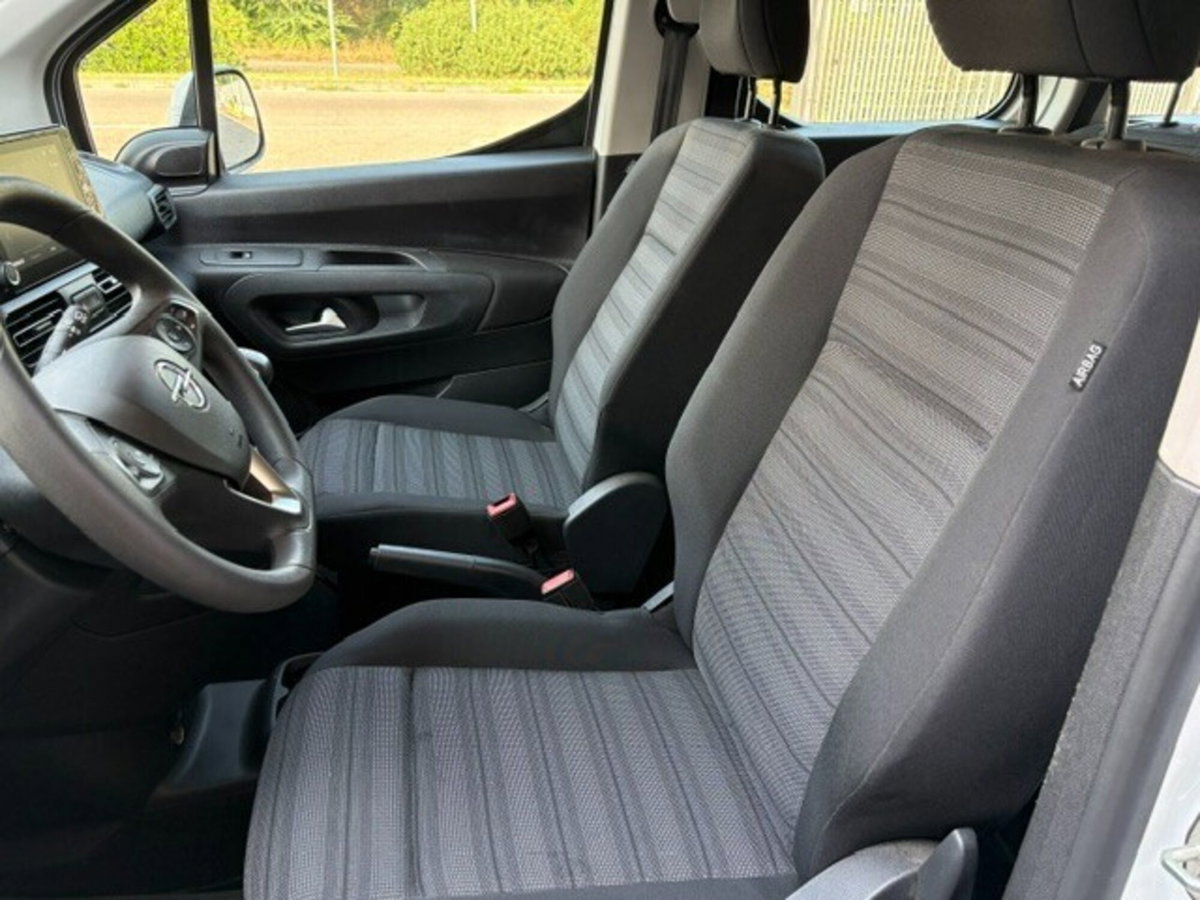 Opel Combo Life 1.2 110 CV S&S MT6 Advance XL (17)