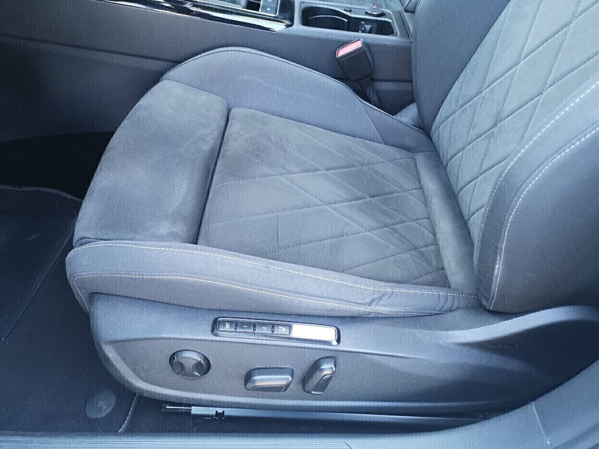Volkswagen Golf 2.0 TDI SCR Style (11)