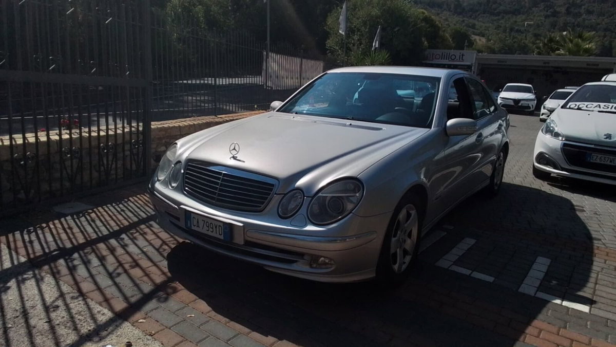 Mercedes-Benz Classe E 270 CDI cat Classic (3)