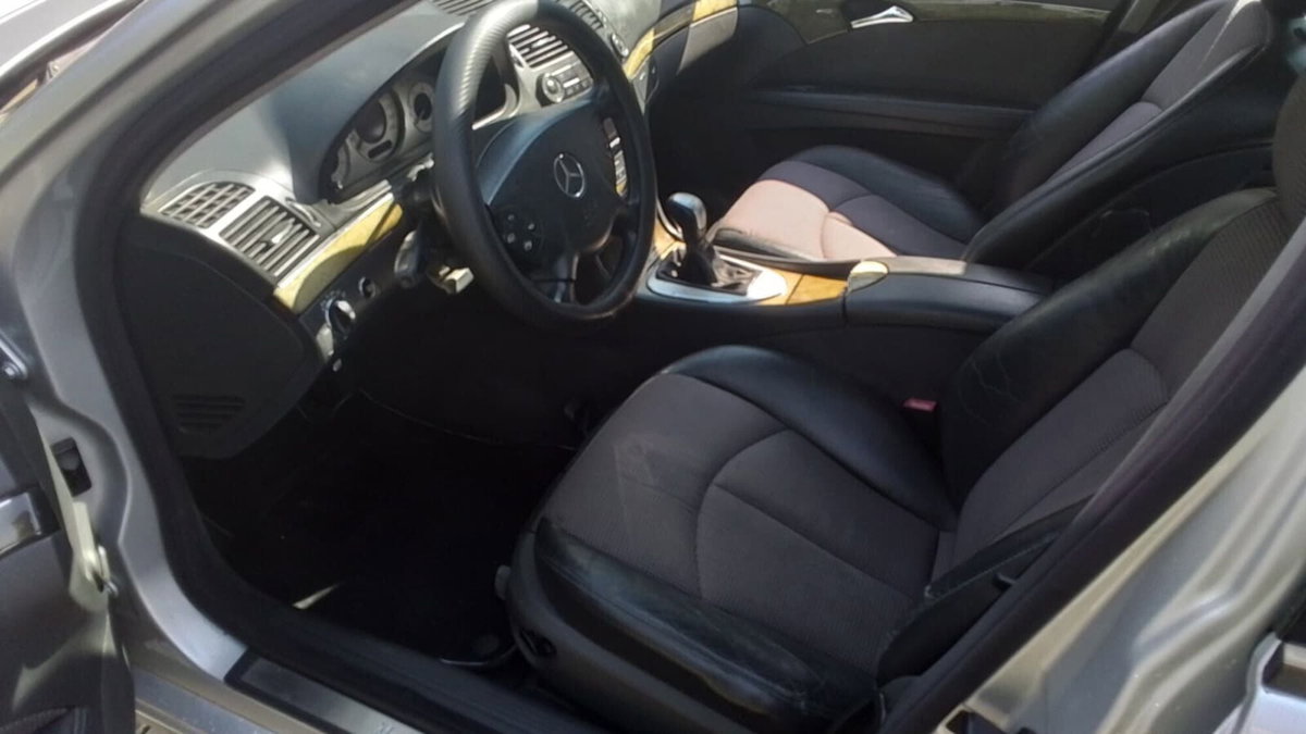 Mercedes-Benz Classe E 270 CDI cat Classic (7)