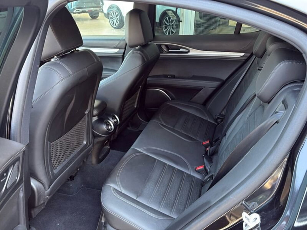 Alfa Romeo Stelvio Stelvio 2.2 Turbodiesel 210 CV AT8 Q4 Veloce (14)