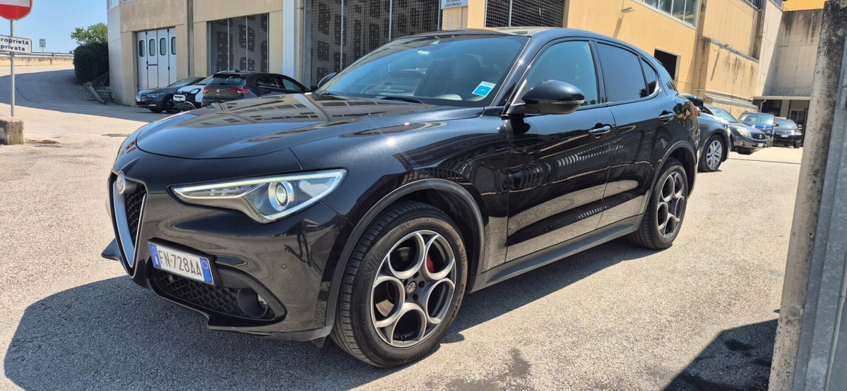 Alfa Romeo Stelvio Stelvio 2.2 Turbodiesel 210 CV AT8 Q4 Executive (2)