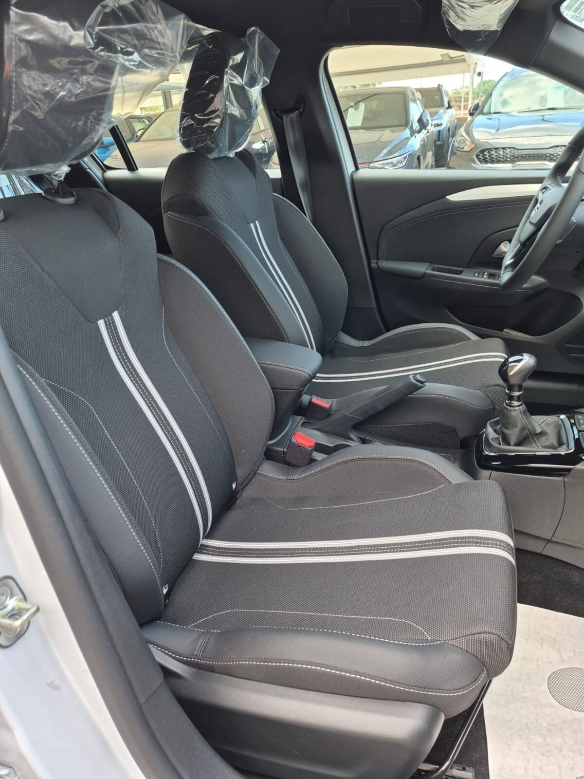 Opel Corsa 1.2 100 CV Edition (11)