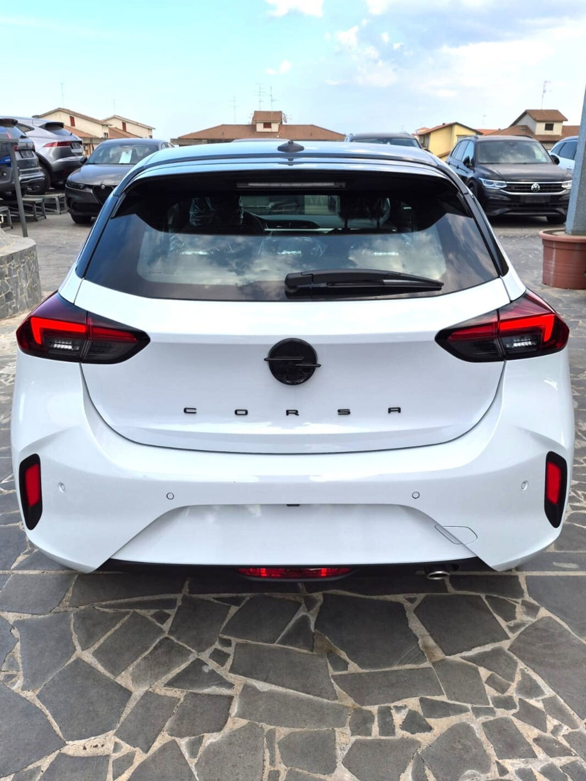 Opel Corsa 1.2 100 CV Edition (7)