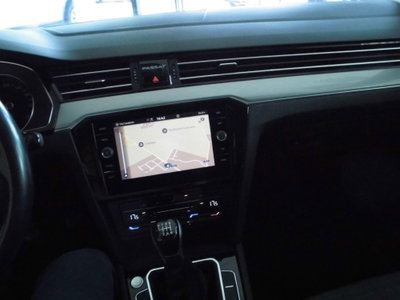 Volkswagen Passat Variant 2.0 TDI SCR EVO Business (13)