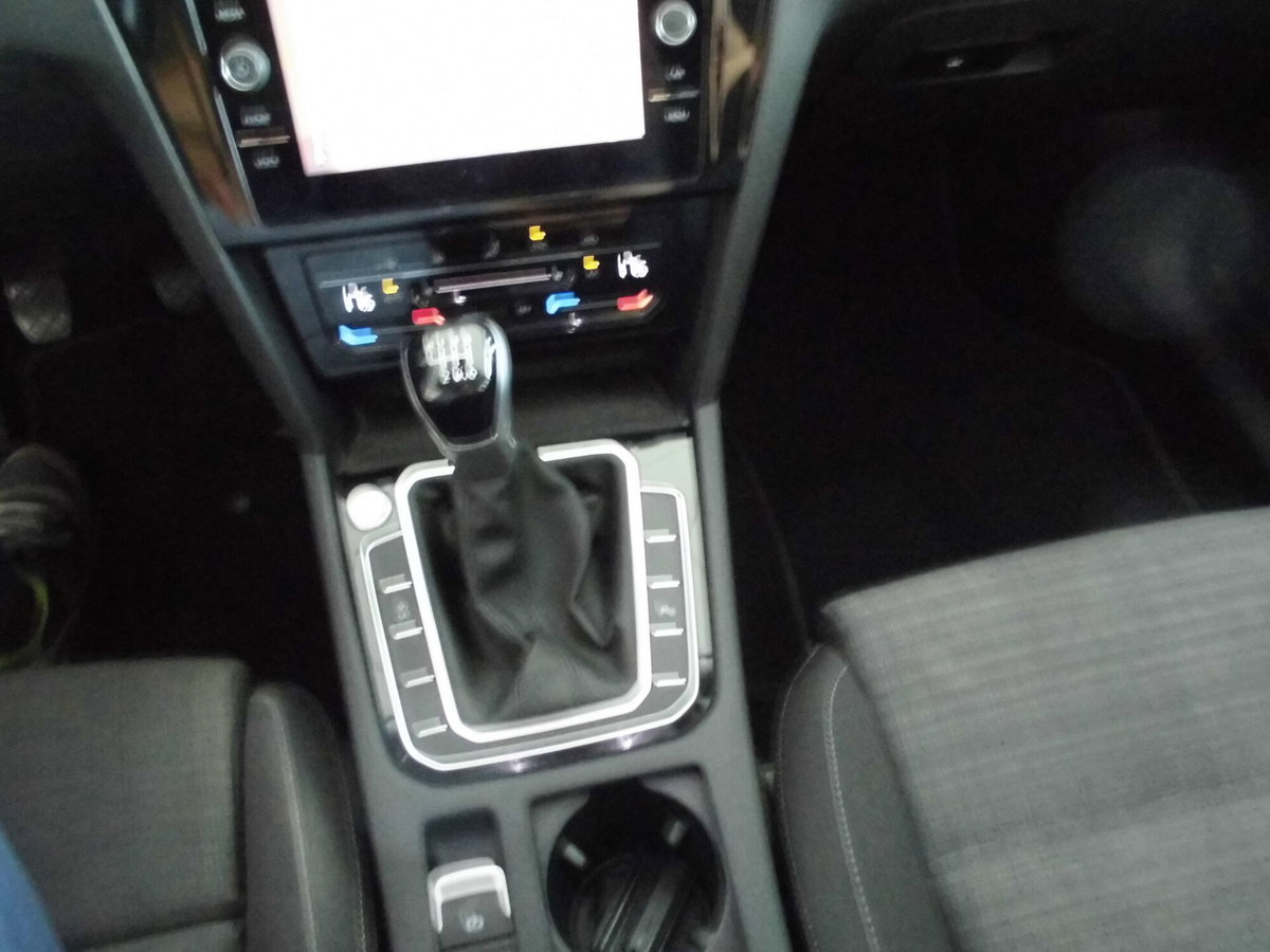 Volkswagen Passat Variant 2.0 TDI SCR EVO Business (14)