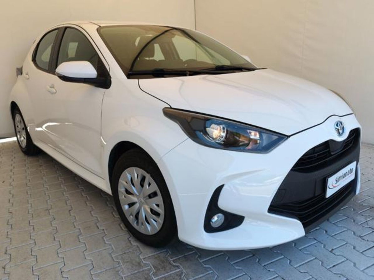 Toyota Yaris Cross 1.5 Hybrid 5p. E-CVT Premiere (3)