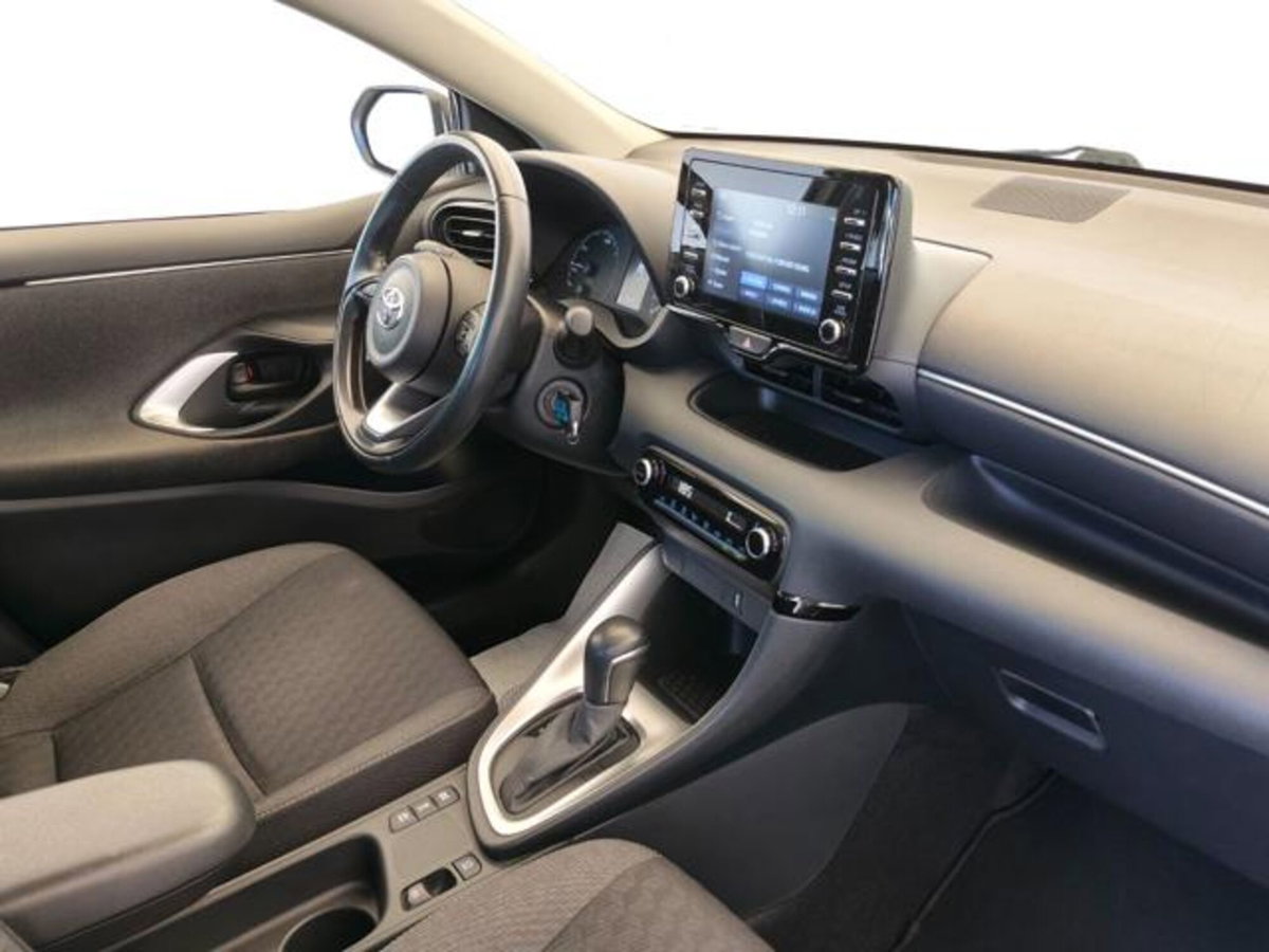 Toyota Yaris Cross 1.5 Hybrid 5p. E-CVT Premiere (9)
