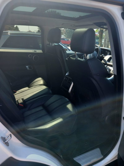Land Rover Range Rover Sport 3.0 TDV6 HSE (15)