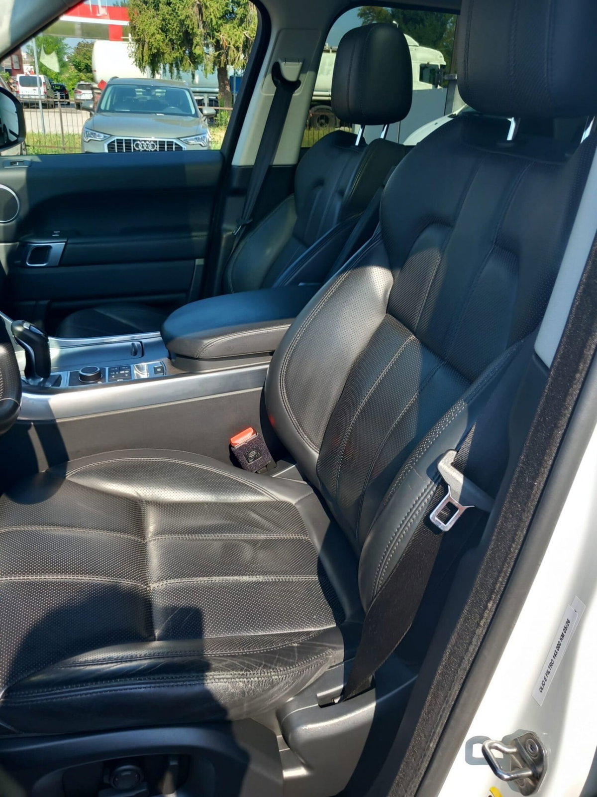 Land Rover Range Rover Sport 3.0 TDV6 HSE (8)