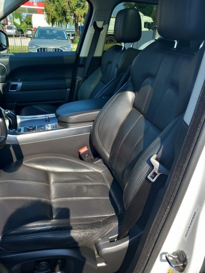 Land Rover Range Rover Sport 3.0 TDV6 HSE (8)