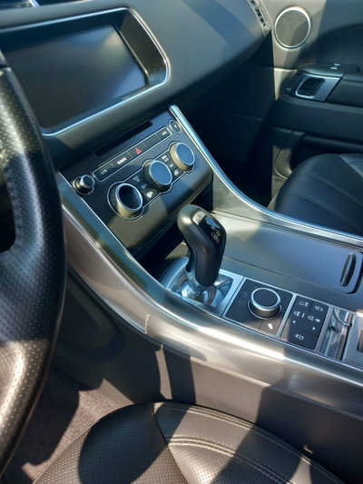 Land Rover Range Rover Sport 3.0 TDV6 HSE (9)