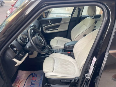 MINI Mini Countryman 2.0 Cooper D Essential Countryman (15)