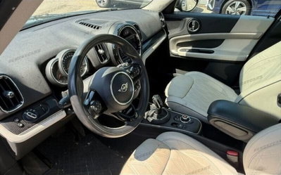 MINI Mini Countryman 2.0 Cooper D Essential Countryman (8)