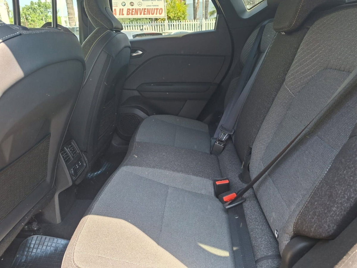Renault Captur TCe 90 CV Techno (12)