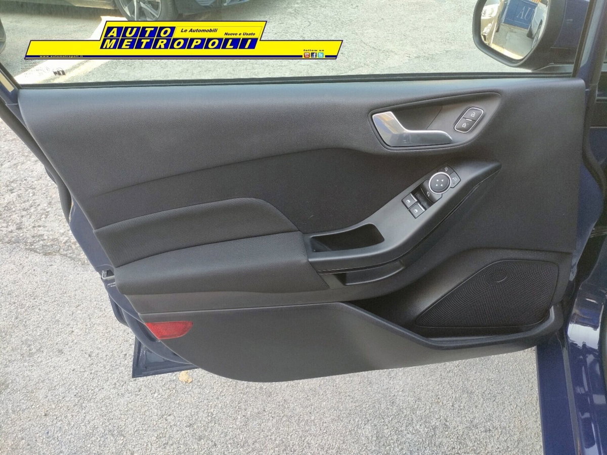 Ford Fiesta 1.1 85 CV 5 porte Business (17)
