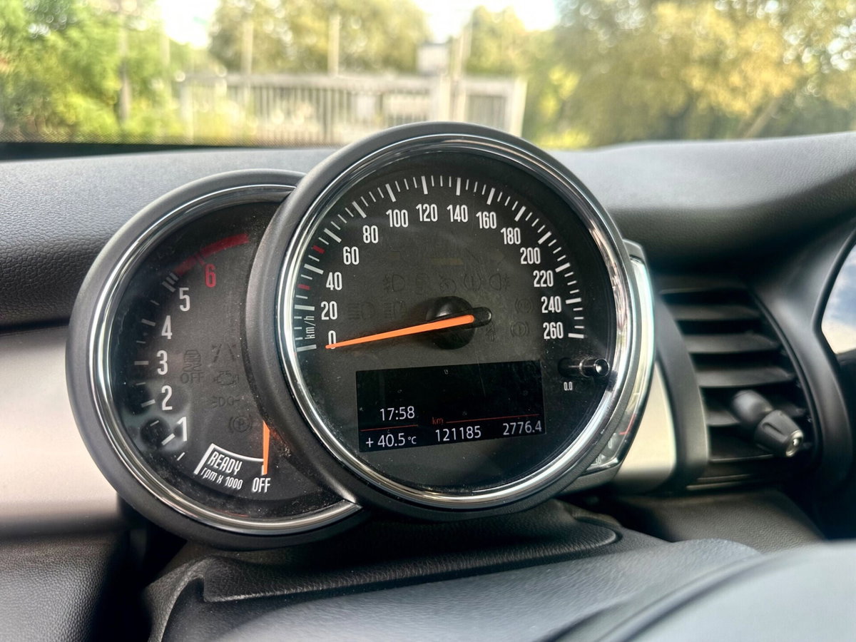 MINI Mini 1.5 One D (4)